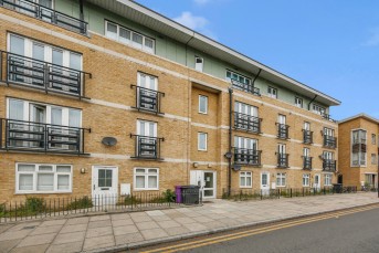 Broomfield Street, E14