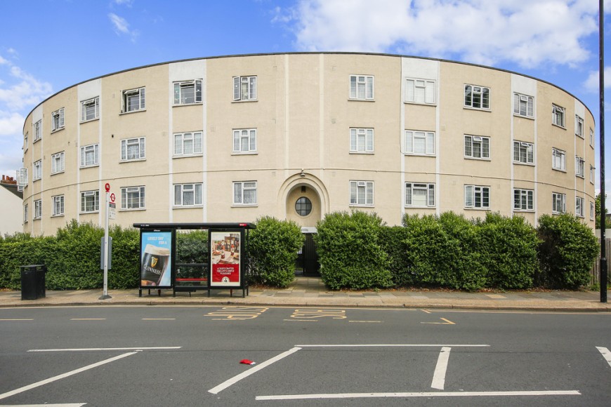 High Street South, E6