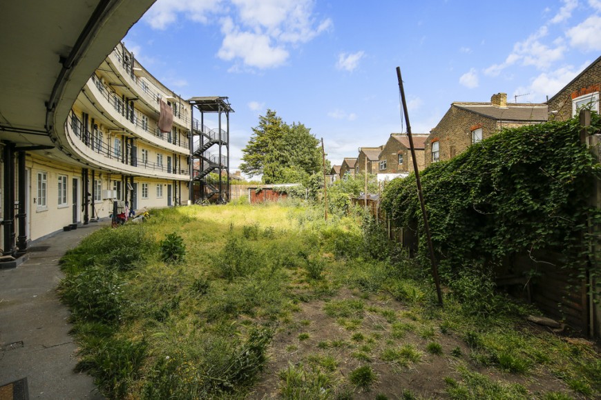 High Street South, E6