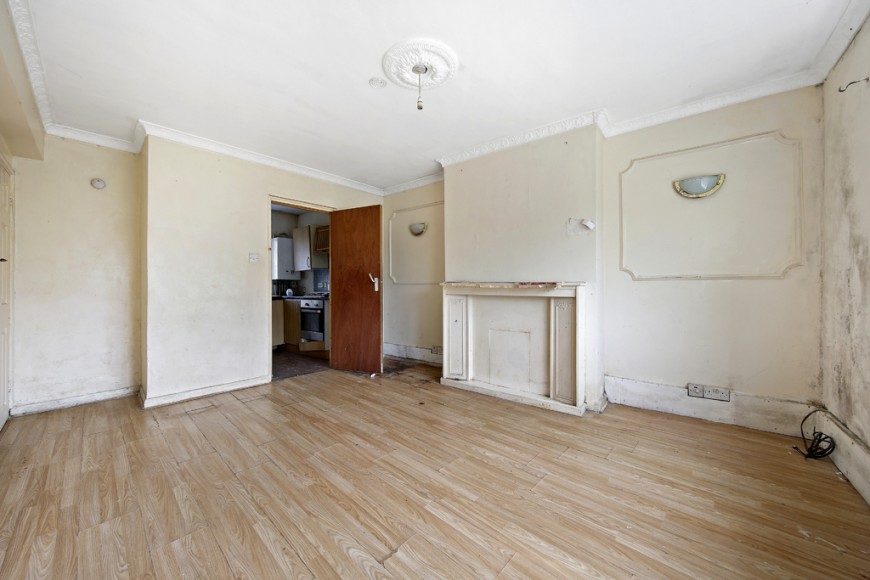 High Street South, E6