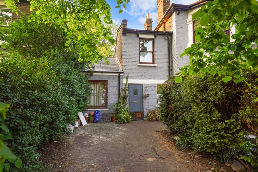 Hampton Road, E7