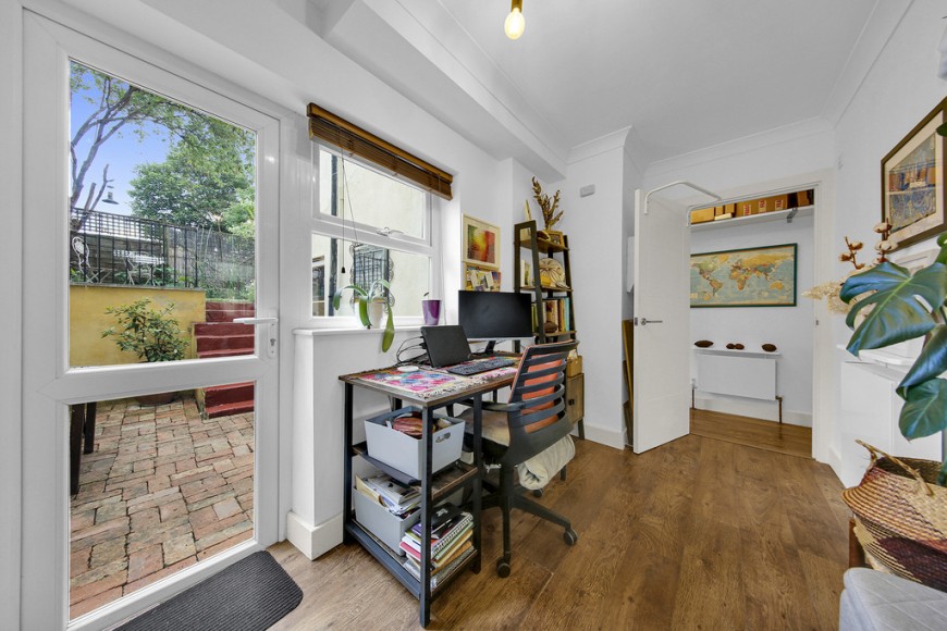 Earlham Grove, E7