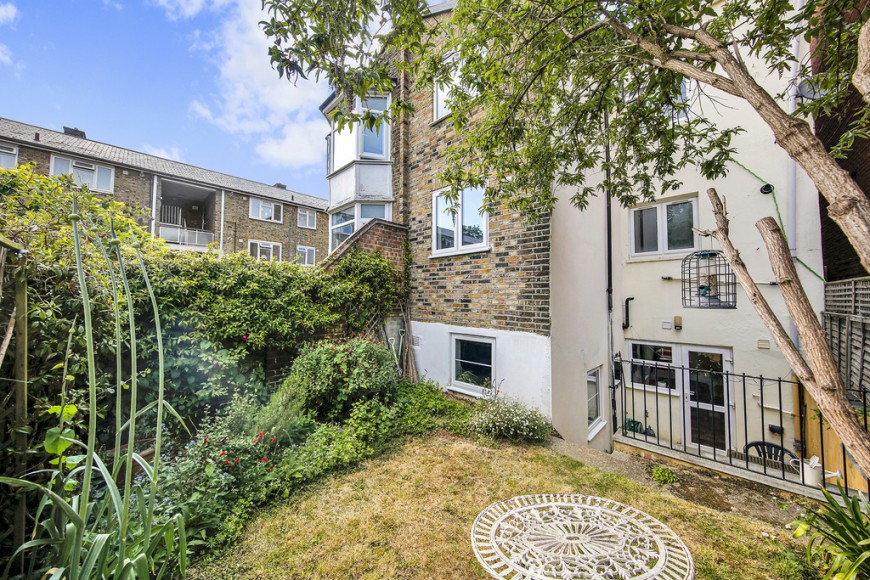 Earlham Grove, E7