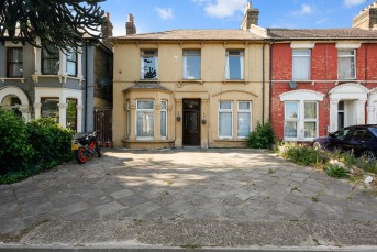 Hampton Road, E7