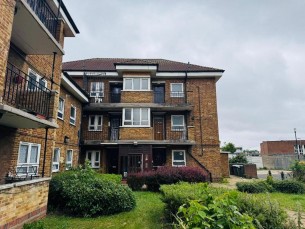 Dukes Court, E6