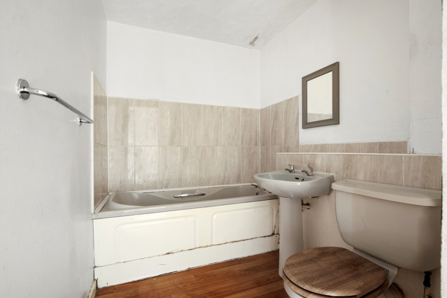 Harrier Way, E6