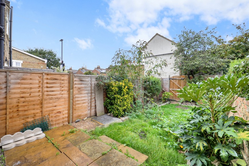 Eleanor Road, N11
