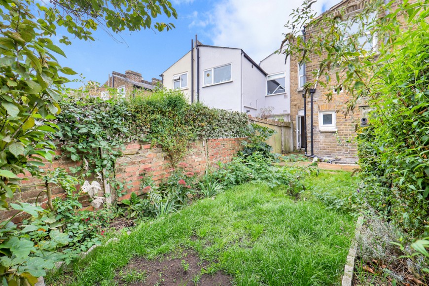 Eleanor Road, N11