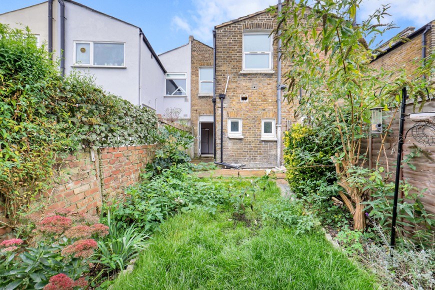 Eleanor Road, N11