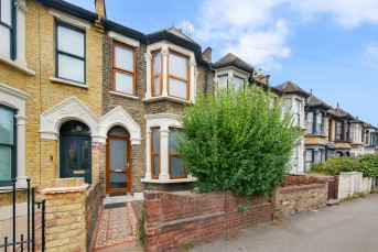 Windsor Road, E10