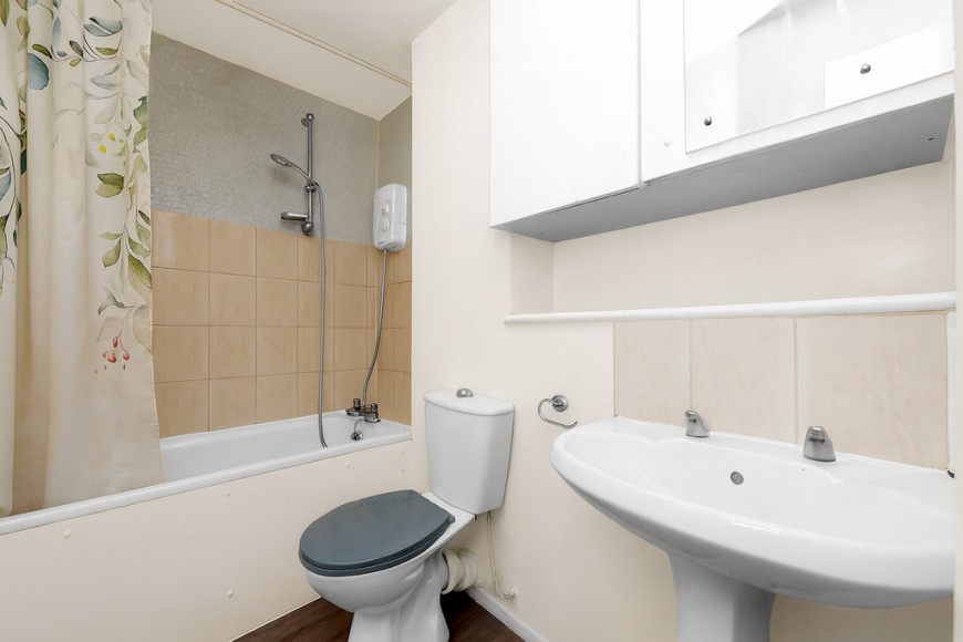 Somerset Gardens, N17