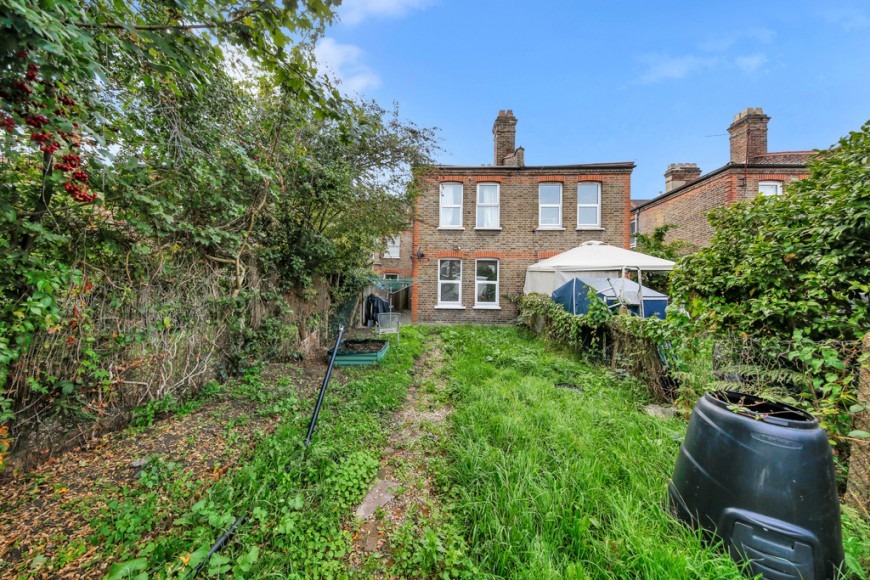 Blyth Road, E17