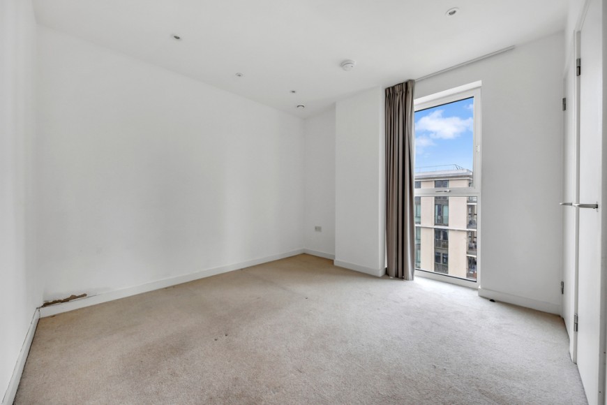 Logan Close, E20