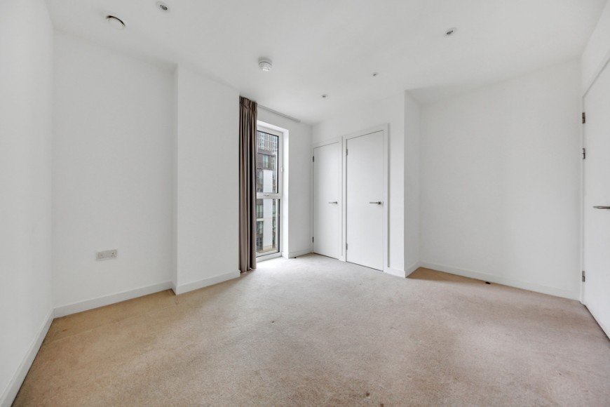 Logan Close, E20