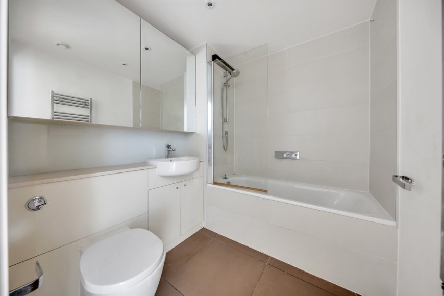 Logan Close, E20