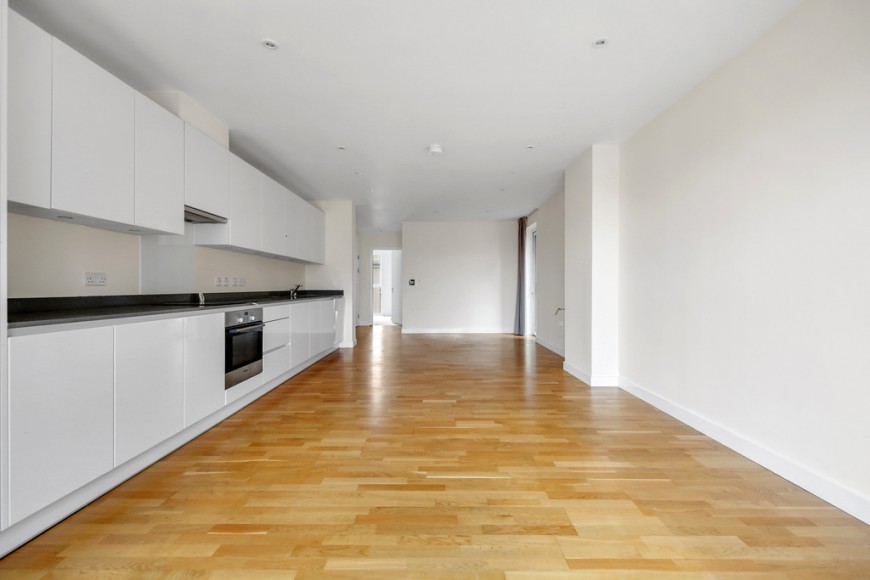 Logan Close, E20