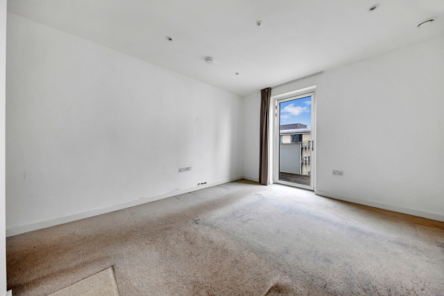 Logan Close, E20