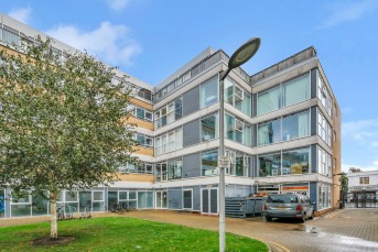 Hacon Square, E8
