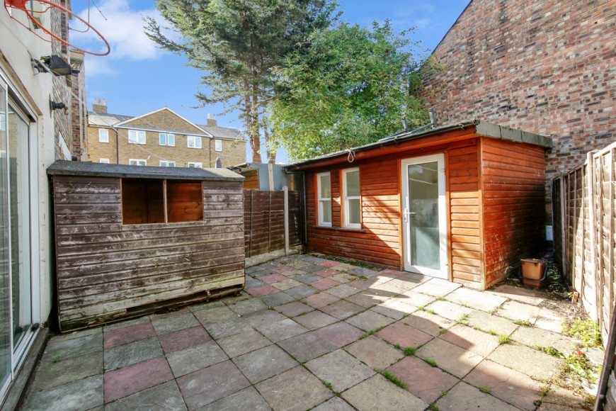 Wood Street, E17