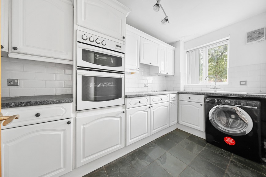 Wheat Sheaf Close, E14