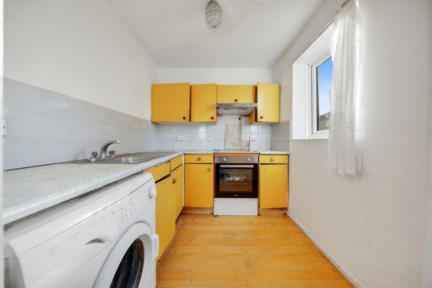 Ambassador Gardens, E6