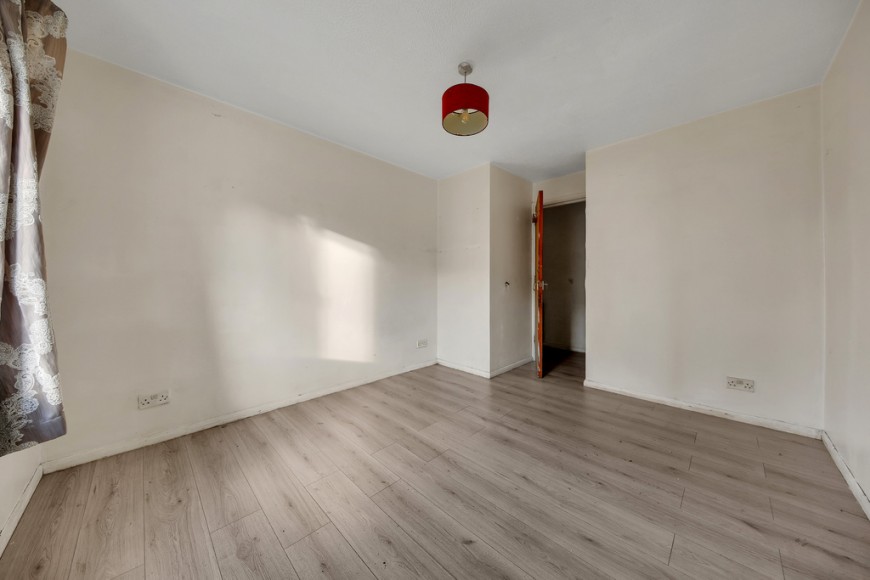 Ambassador Gardens, E6