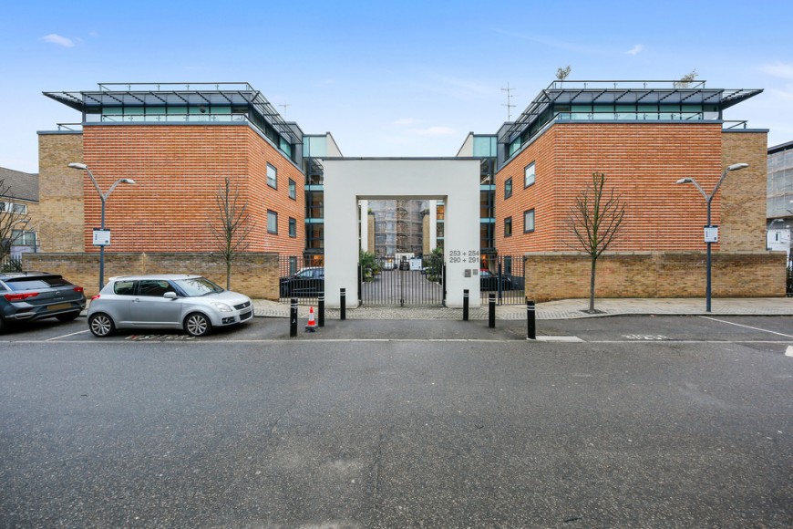 Boardwalk Place, E14