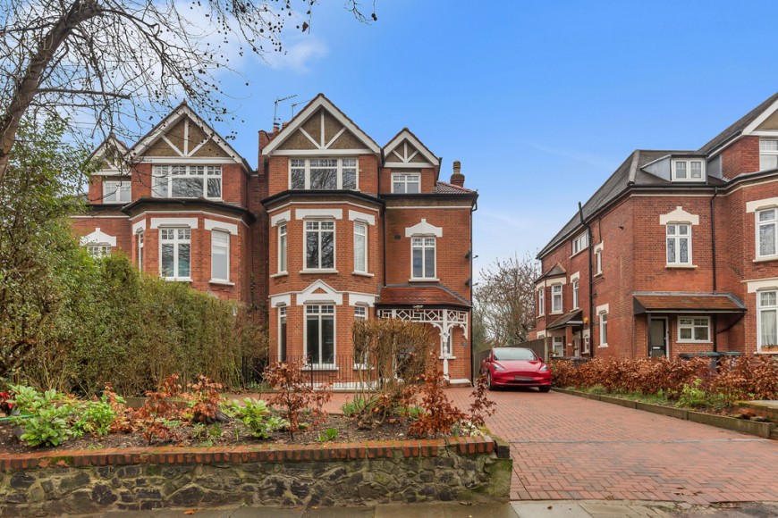 Great North Road, N6
