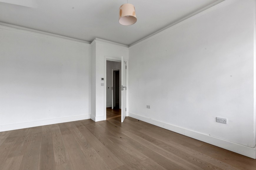 Great North Road, N6