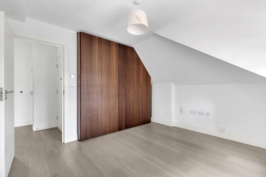 Great North Road, N6