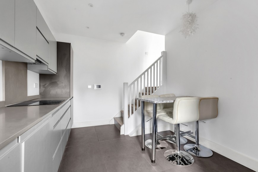 Great North Road, N6