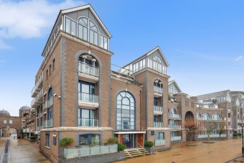 Clove Hitch Quay, SW11