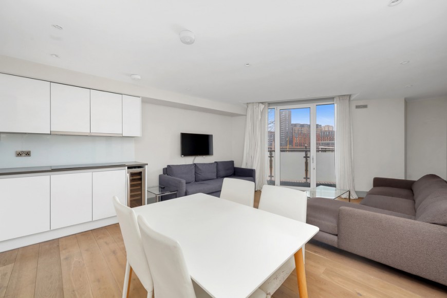 Clove Hitch Quay, SW11